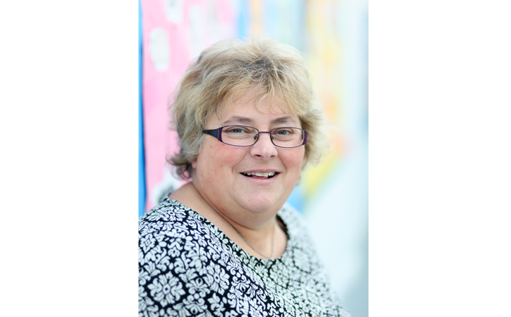 Portrait picture of Sue Bradley